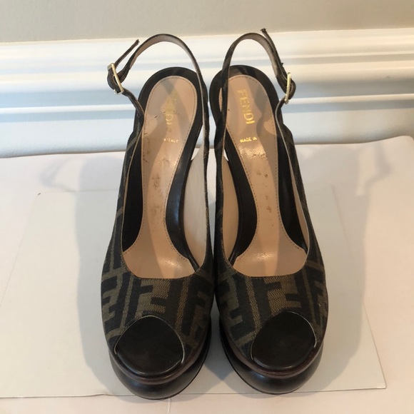 Fendi open toe platform heels - Picture 2 of 13